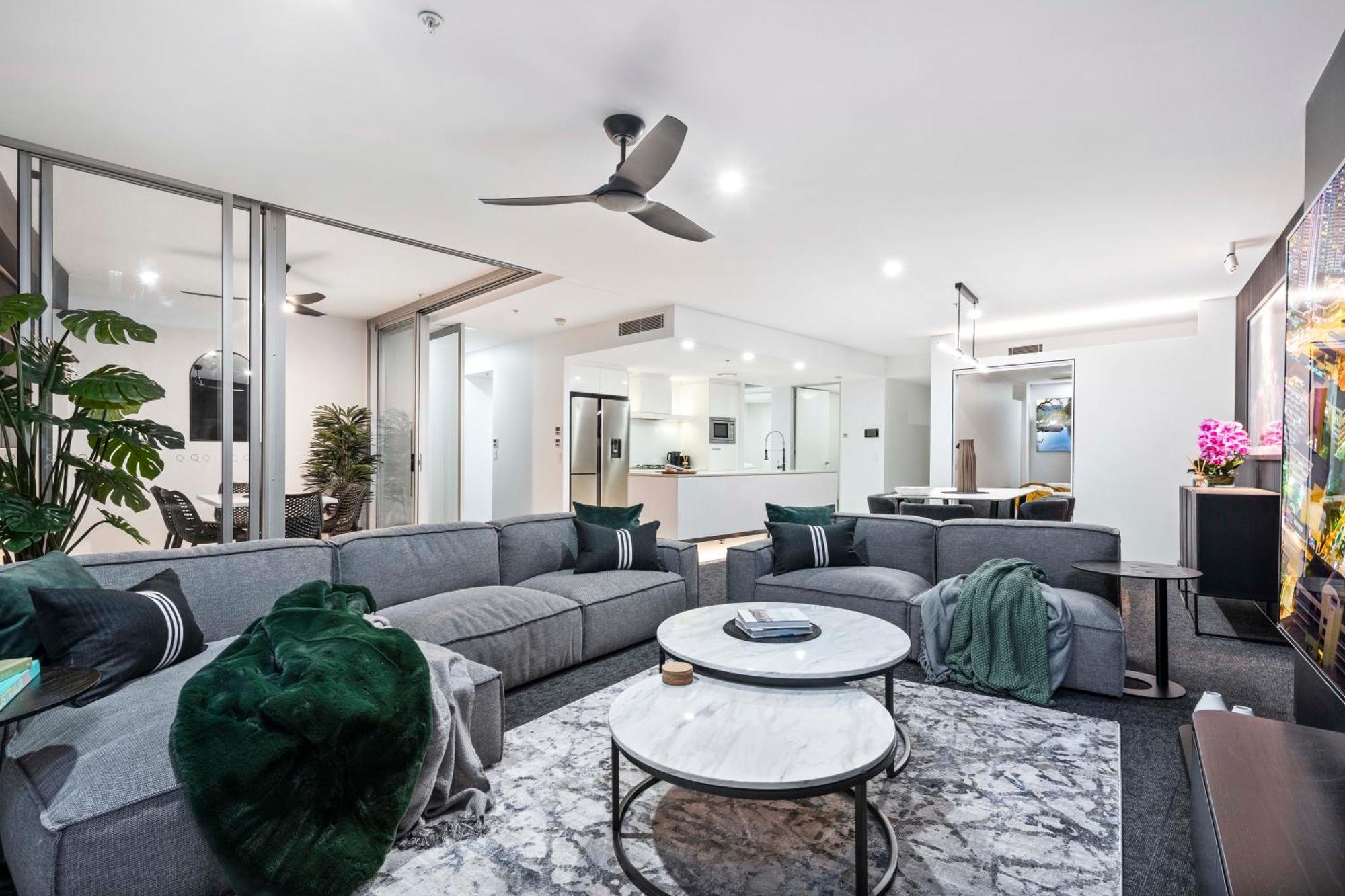 Q Tower At Surfers Paradise - Self Contained Apartments Gold Coast Exterior photo