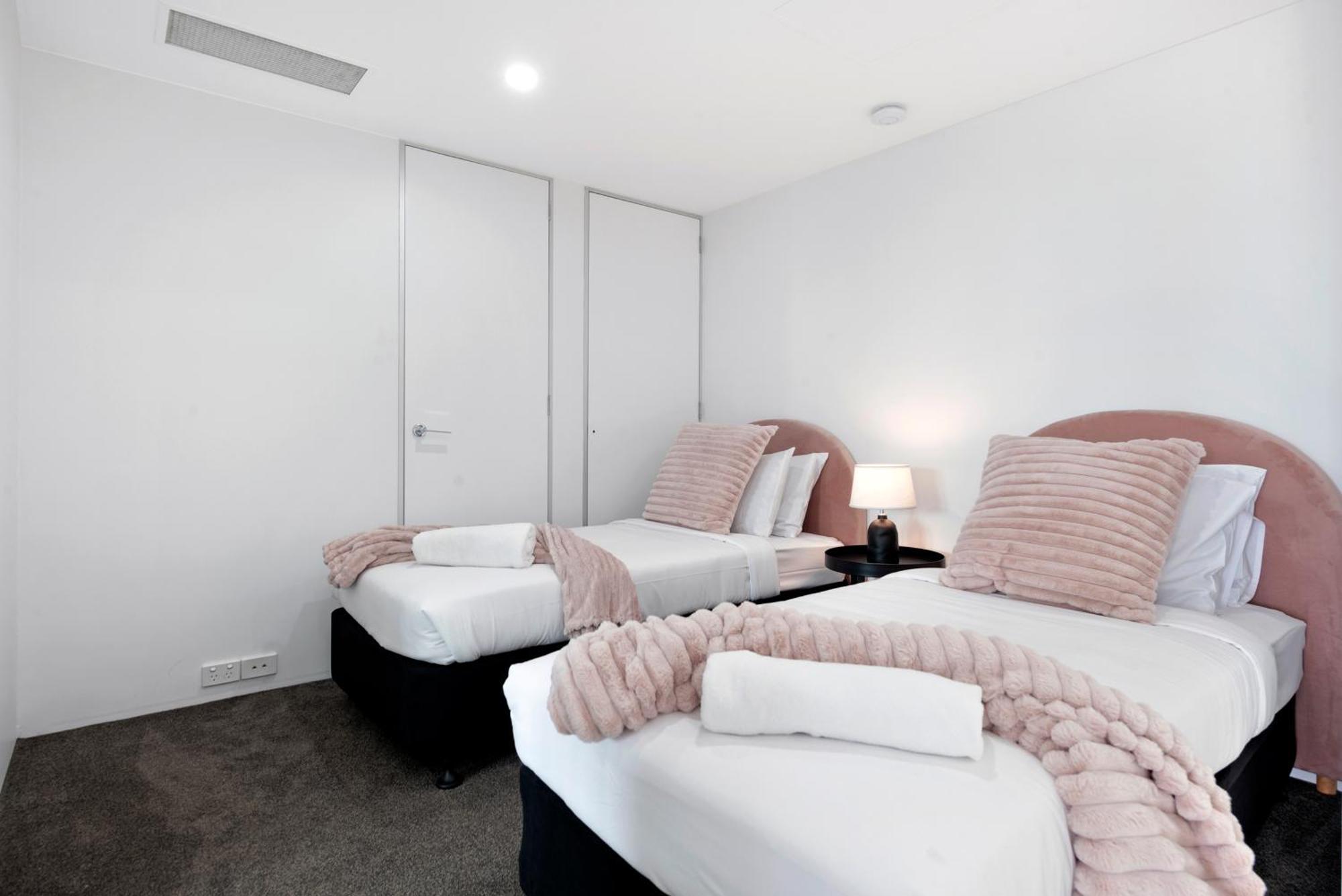Q Tower At Surfers Paradise - Self Contained Apartments Gold Coast Exterior photo