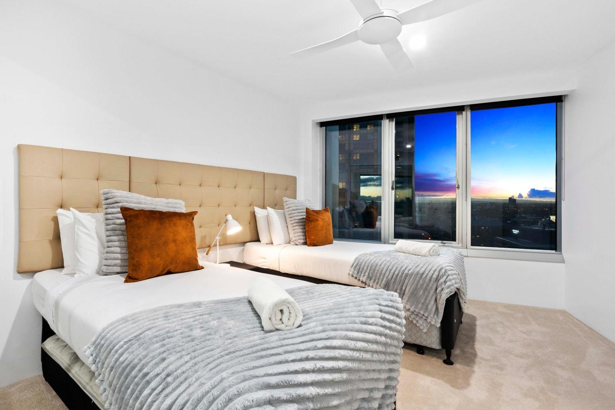 Q Tower At Surfers Paradise - Self Contained Apartments Gold Coast Exterior photo