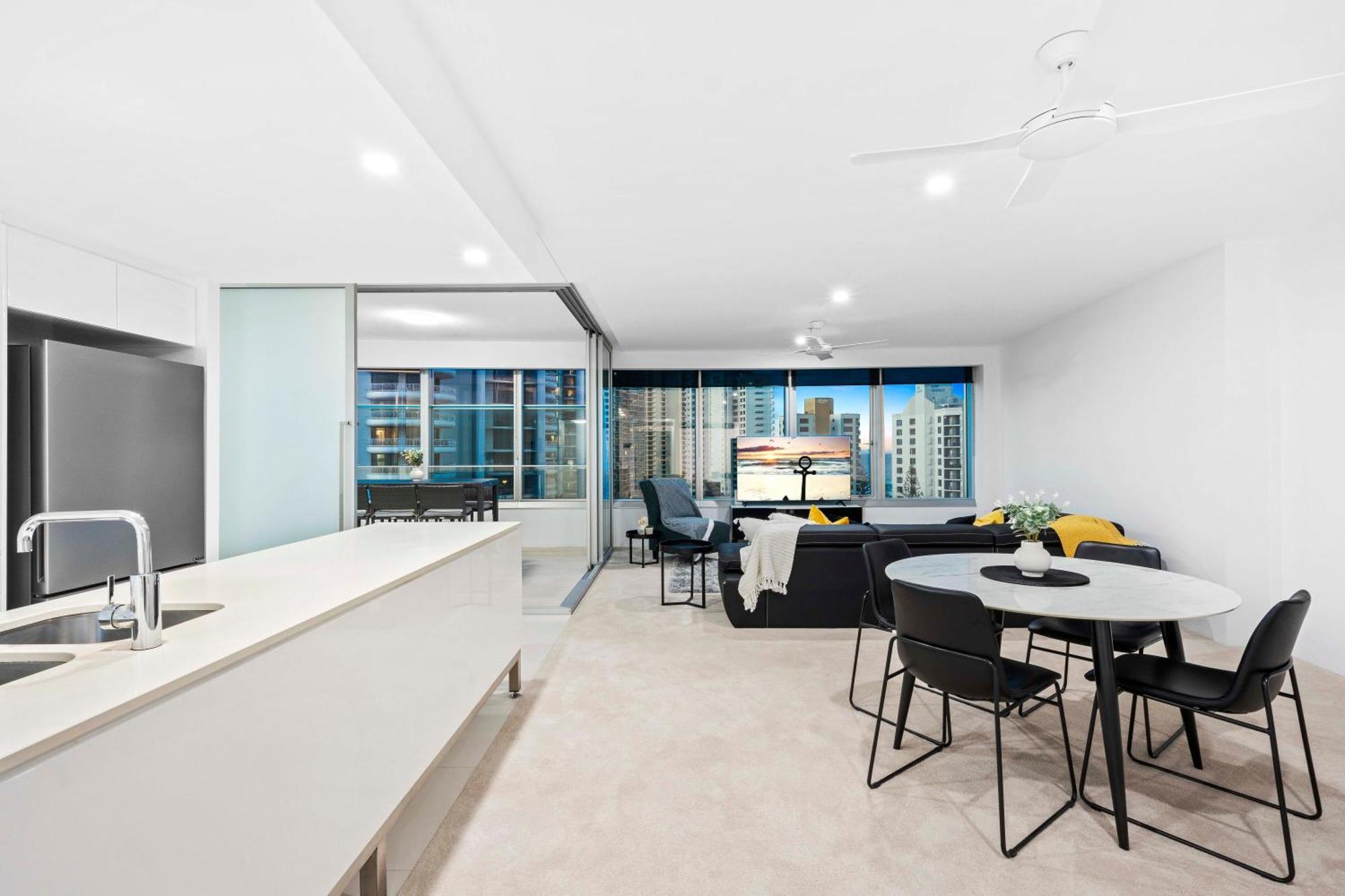 Q Tower At Surfers Paradise - Self Contained Apartments Gold Coast Exterior photo