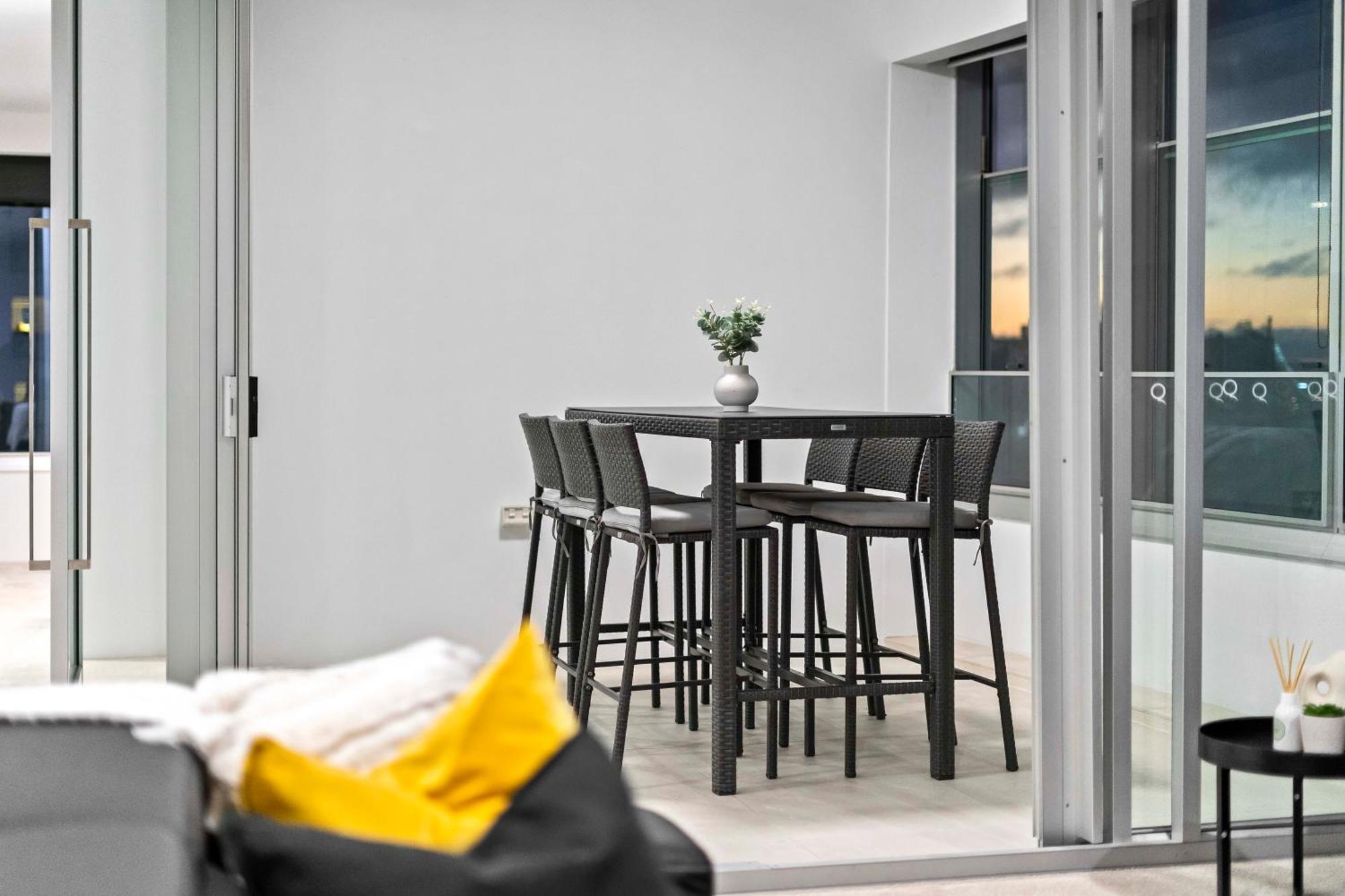 Q Tower At Surfers Paradise - Self Contained Apartments Gold Coast Exterior photo